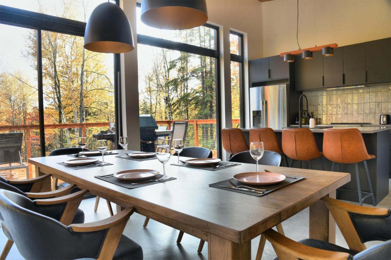 Kallm-Mont-Tremblant Chalet With Hot Tub, Pond & Beach On Private 7Acre Estate Lac-Superieur 외부 사진
