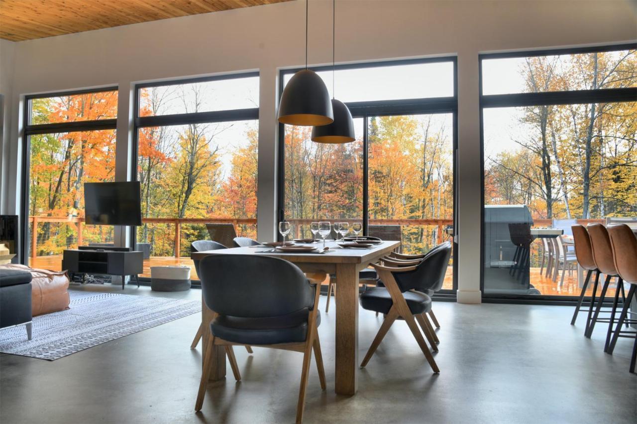 Kallm-Mont-Tremblant Chalet With Hot Tub, Pond & Beach On Private 7Acre Estate Lac-Superieur 외부 사진