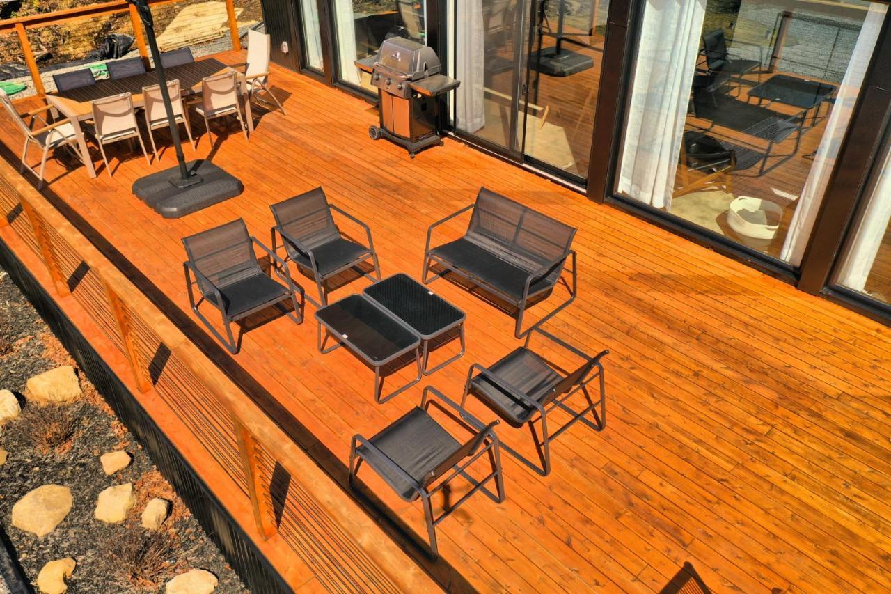 Kallm-Mont-Tremblant Chalet With Hot Tub, Pond & Beach On Private 7Acre Estate Lac-Superieur 외부 사진
