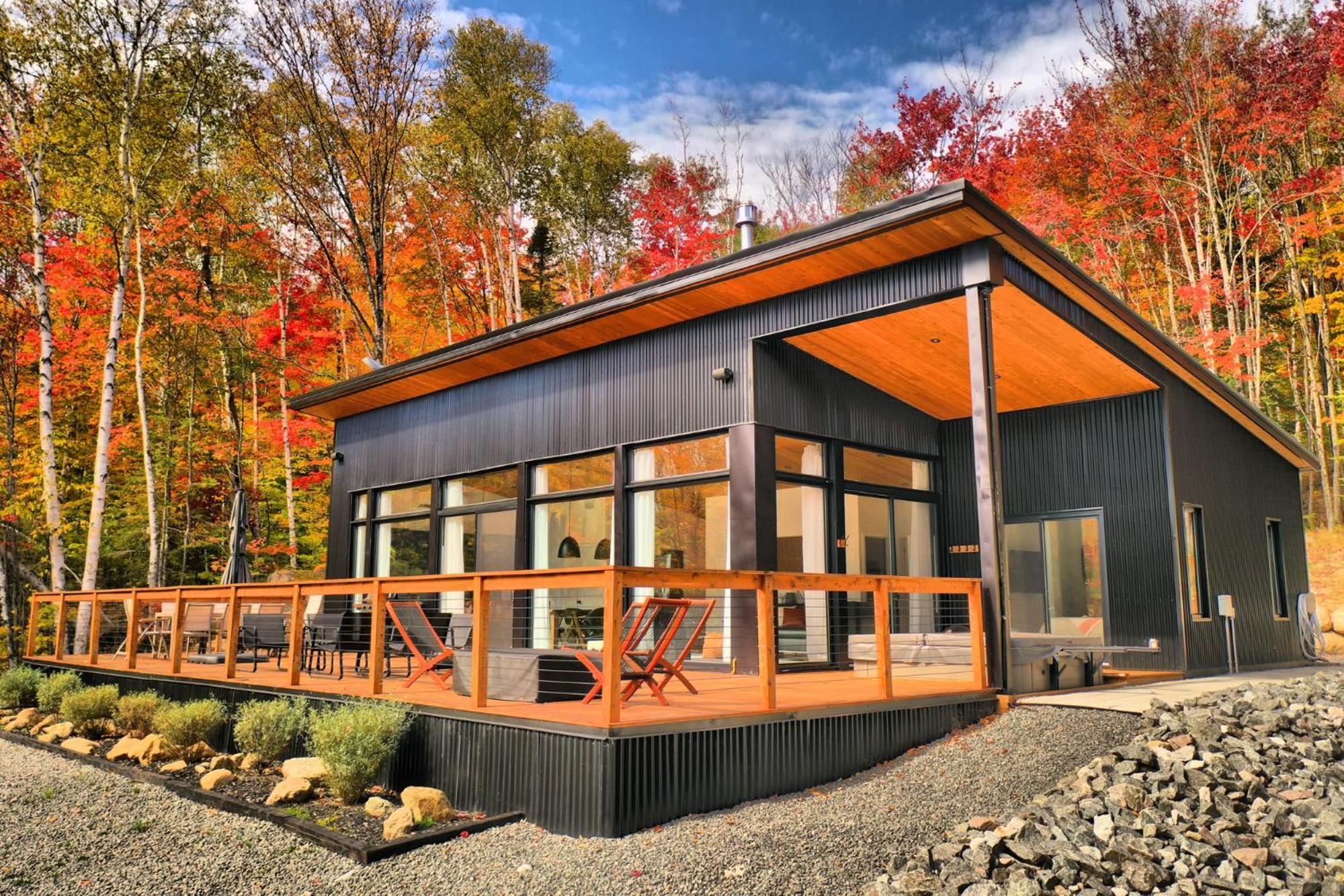 Kallm-Mont-Tremblant Chalet With Hot Tub, Pond & Beach On Private 7Acre Estate Lac-Superieur 외부 사진