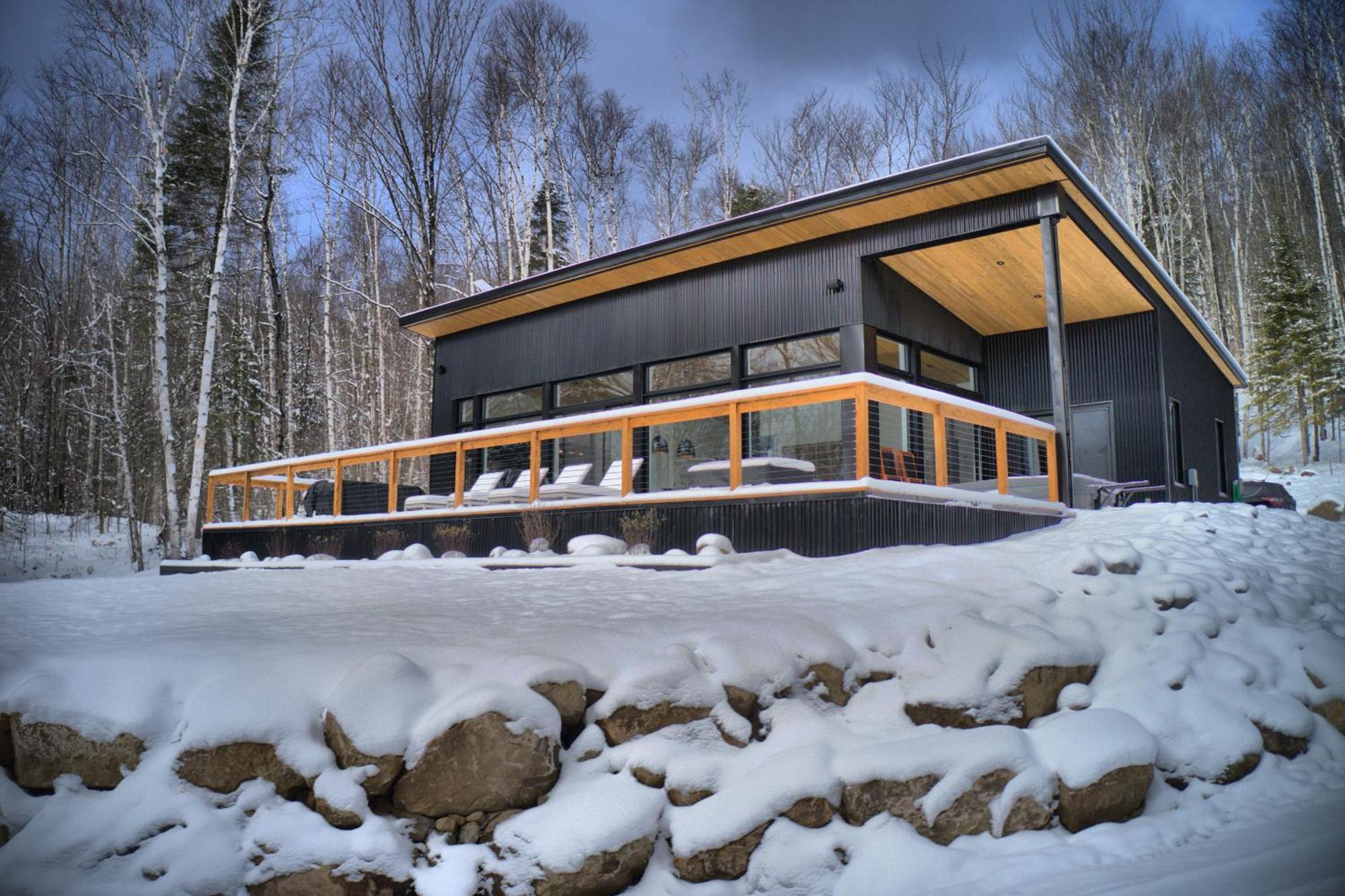 Kallm-Mont-Tremblant Chalet With Hot Tub, Pond & Beach On Private 7Acre Estate Lac-Superieur 외부 사진